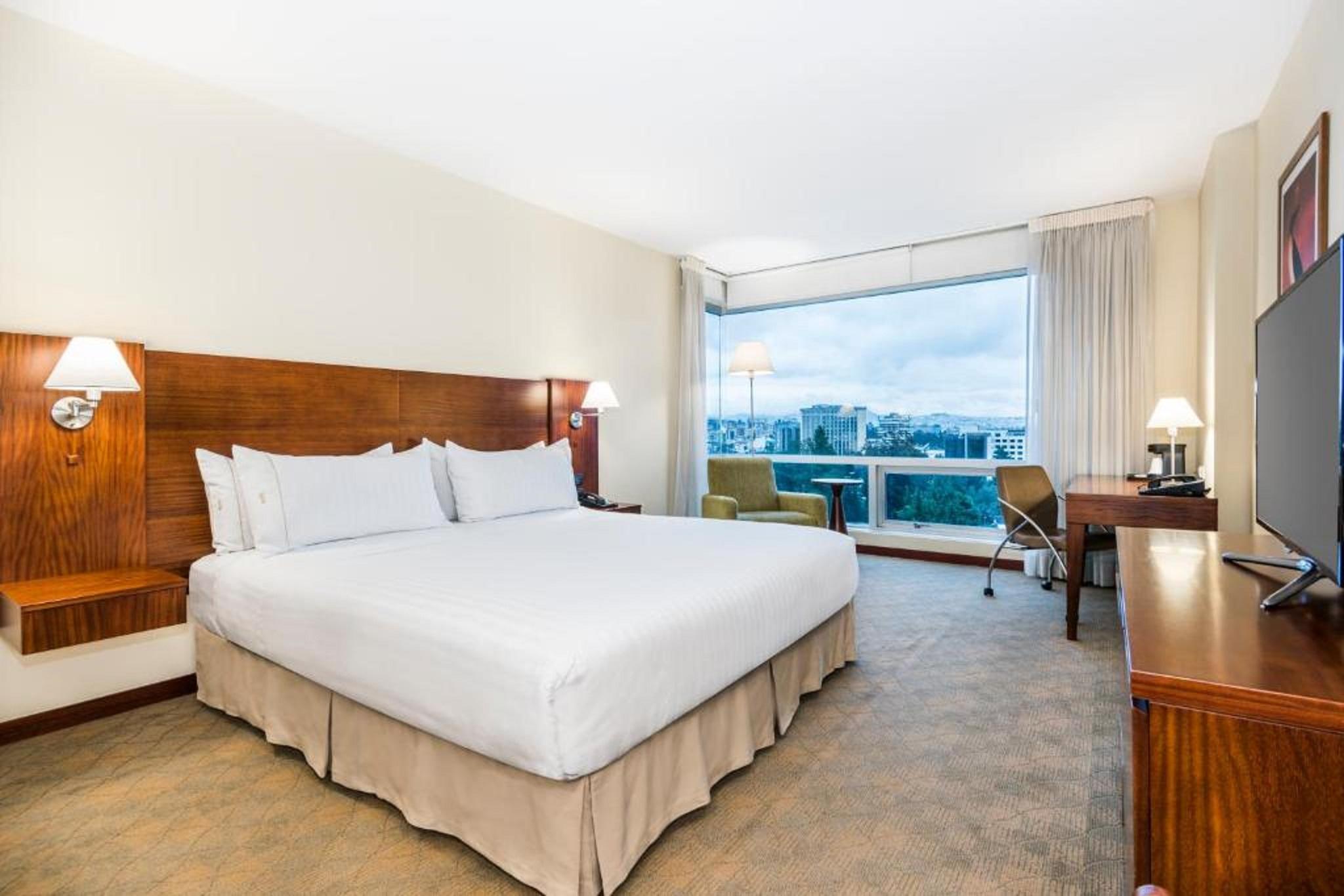 Holiday Inn Express Quito By Ihg Exterior foto